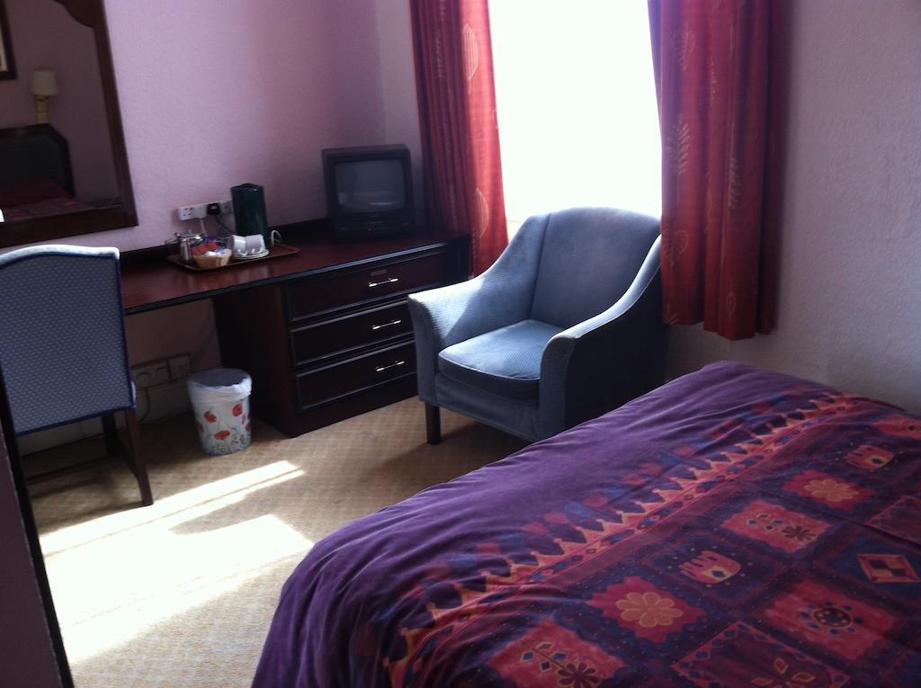 Sugarland Metro Hotel Douglas Room photo
