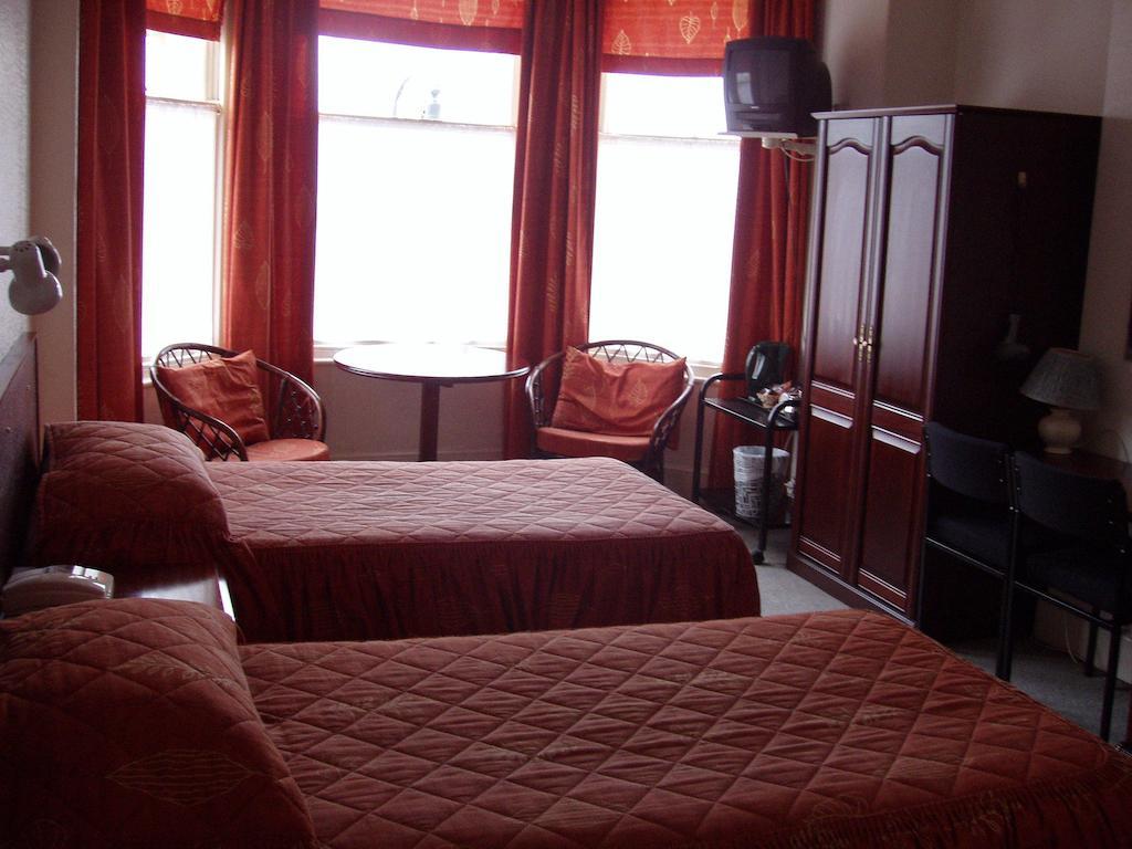 Sugarland Metro Hotel Douglas Room photo